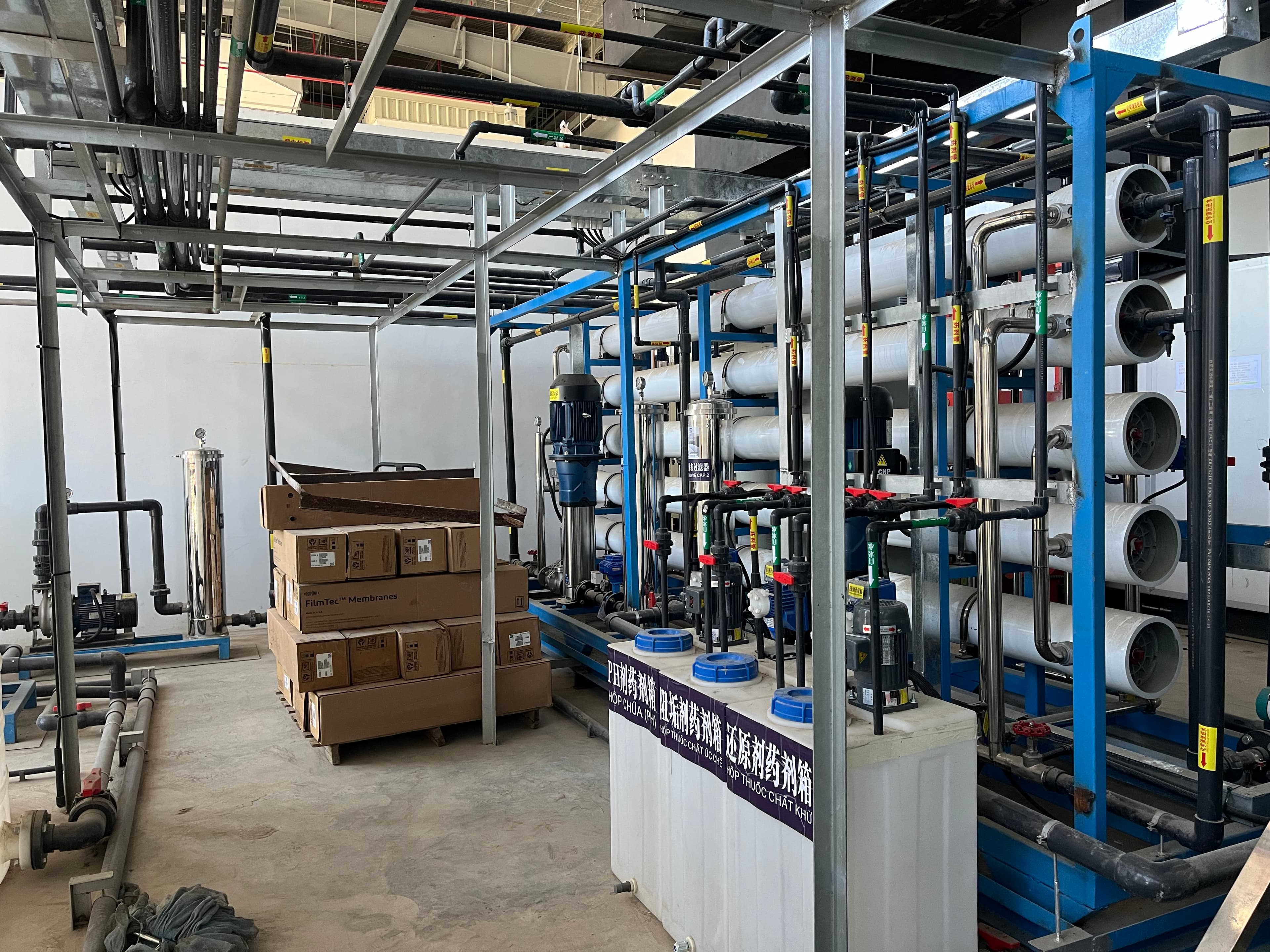 High-purity water treatment system