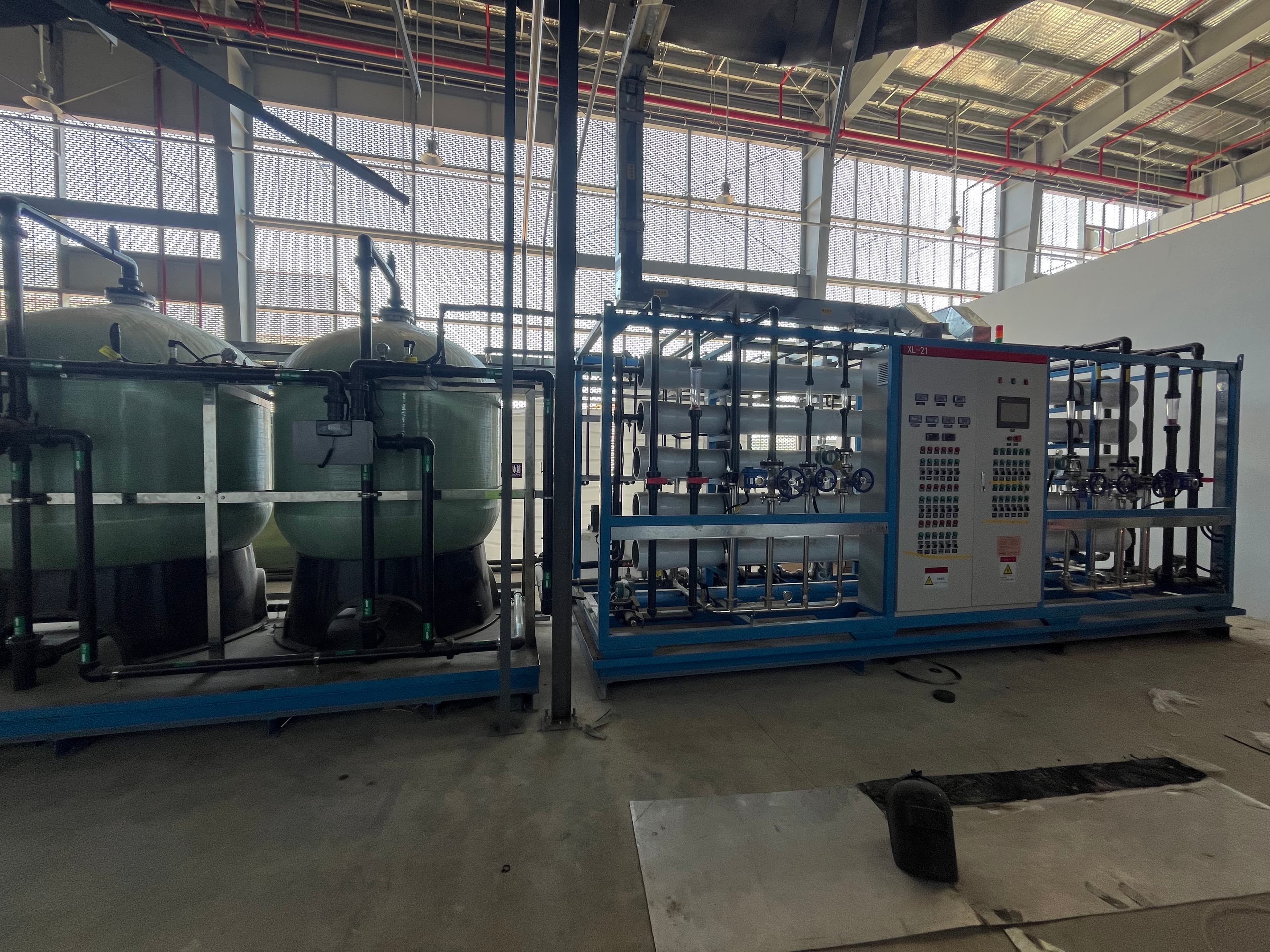 Lithium battery pure-water treatment system